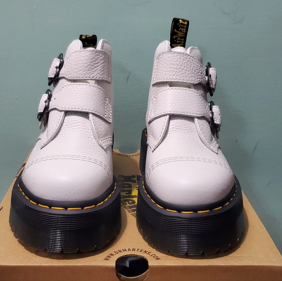 NIB DR. MARTENS Devon Flower Buckle White Leather Platform Boots Various Sizes - Picture 7 of 15